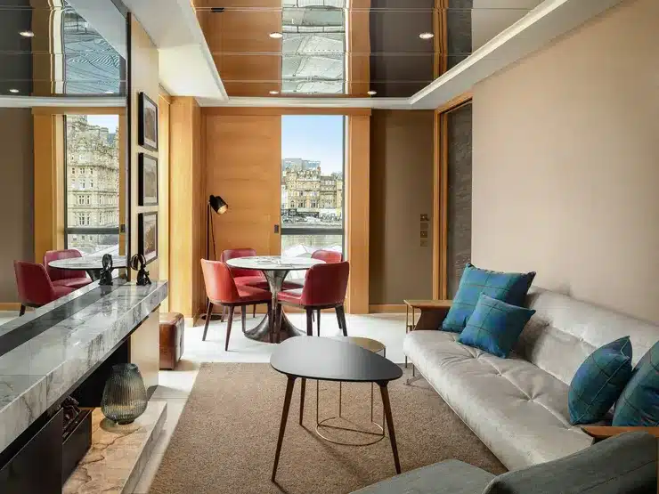 برنامج بريطانيا 9 ليالي